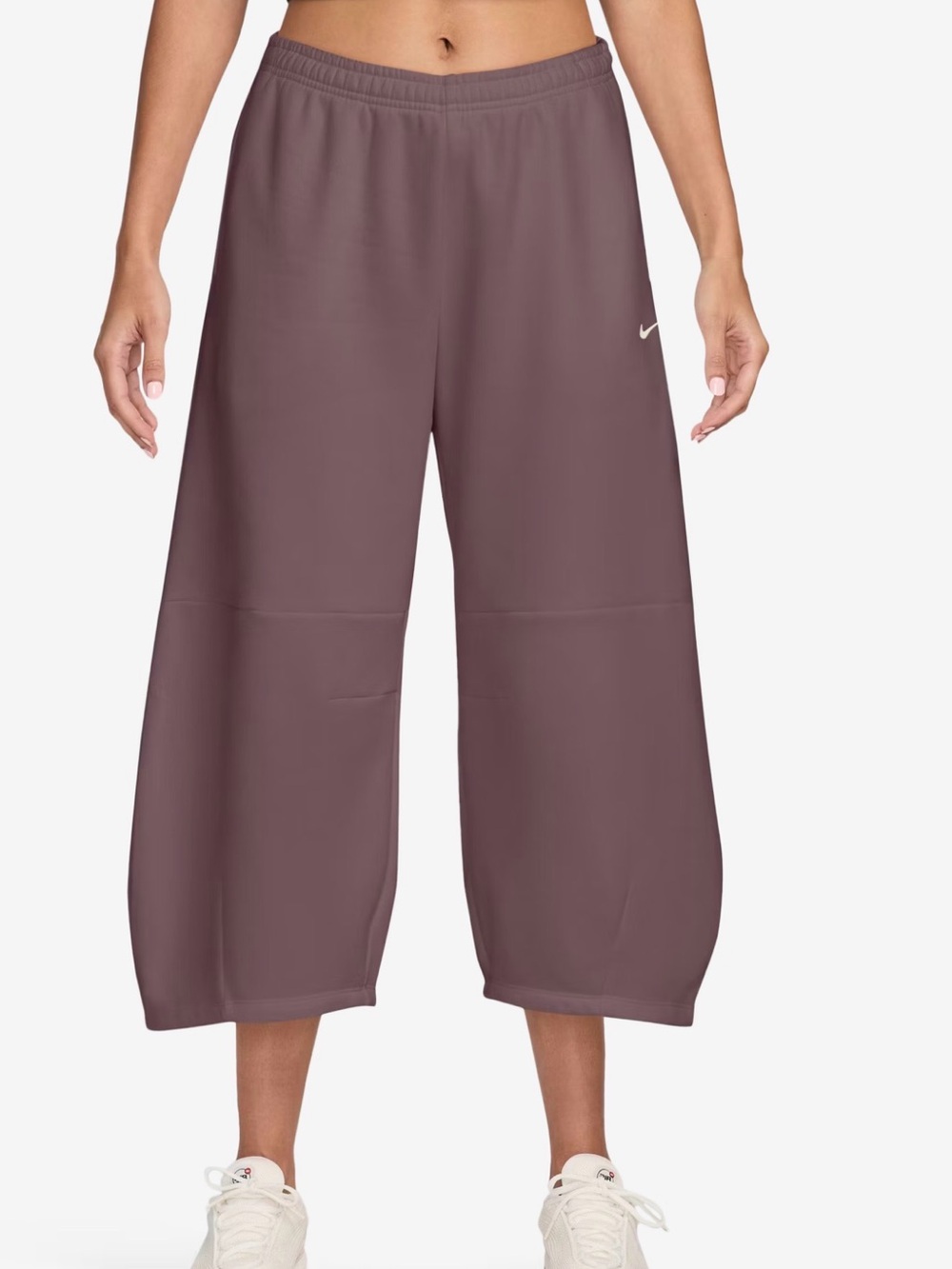 Nike Women's Loose Fit Barrel Leg Pants – NWT